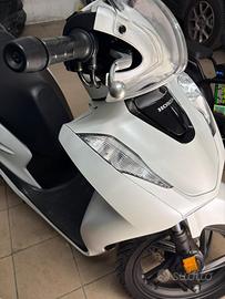 Scooter Sh 150