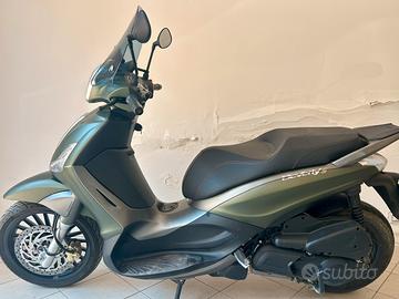 Beverly 300 S