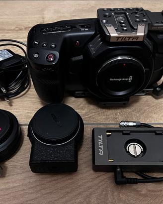 Blackmagic Pocket Cinema Camera 4K con accessori