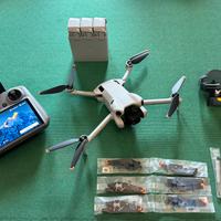Drone DJI mini 4 pro fly more combo