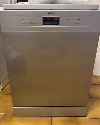 Lavastoviglie smeg