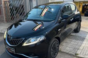 Lancia Ypsilon Gold 1.0 Hybrid