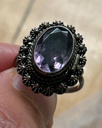 Anello in argento 800 con Ametista “porta veleno”