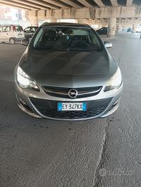  opel Astra anno 2015