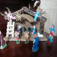 Presepe piccolo con capanna e lucine e pastori