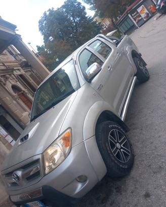 Toyota Hilux  3.0 D-4D