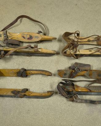 4 vecchi pattini in legno per collezione completa