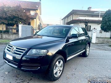 Volkswagen Touareg 3.0 V6 TDI DPF Exclusive