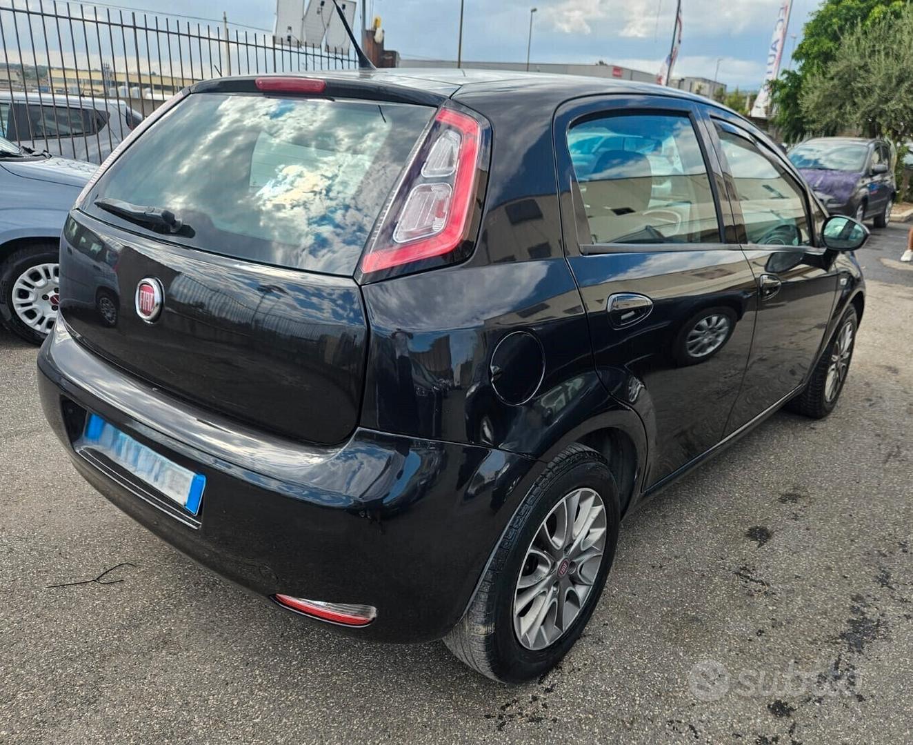 Fiat Punto 2012 photo 2