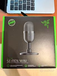 Microfono da scrivania Razer Seiren mini