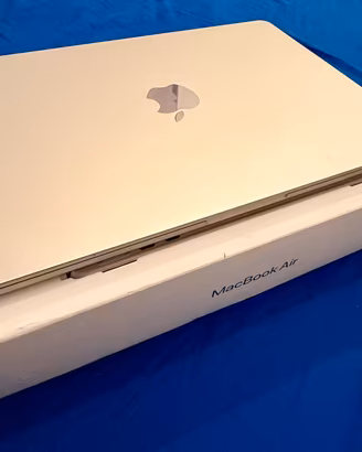 MacBook Air 13” Apple M3 - 16GB RAM - SSD 512GB
