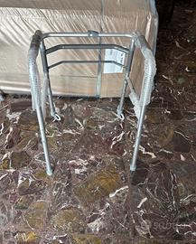 Girello Deambulatore Anziani