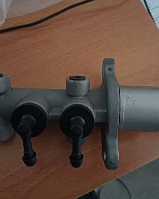 pompa freno Lada niva M modello 2010/1700cm3