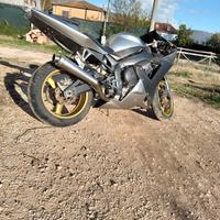 Carane stradali R1 2003/ Faro anteriore / Stop led