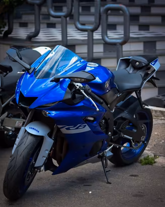Yamaha R6