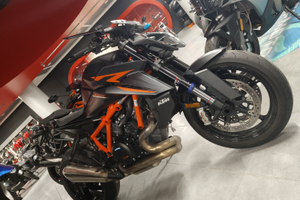 KTM 1390 Super Duke R Evo