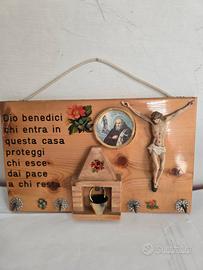 Portachiavi da muro religioso in legno