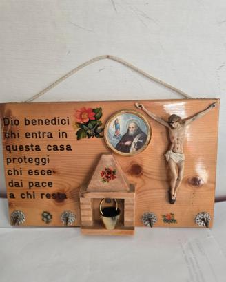 Portachiavi da muro religioso in legno