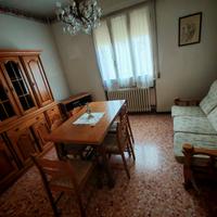 Sala da pranzo completa