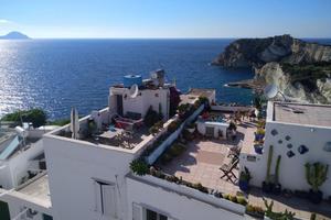 Appartamento panoramico vista mare con soppalco