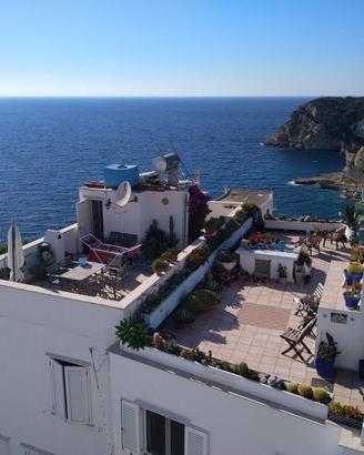 Appartamento panoramico vista mare con soppalco