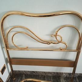 Lettino in ottone bagno oro