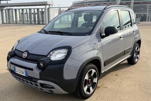 Fiat Panda 1.0 S&S Hybrid City Cross “POCHI KM”