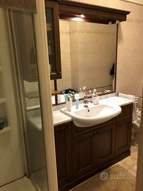 Mobile bagno in legno