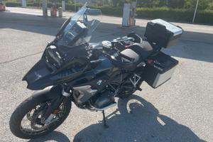 BMW R 1250 GS triple black
