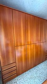 Camera da letto in legno massello