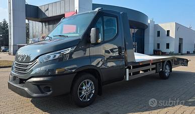 Carro attrezzi trasporto auto