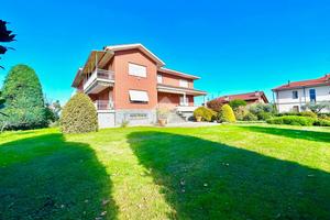 TRIFAMILIARE A ROBASSOMERO