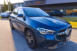 MERCEDES-BENZ GLA 180 Automatic Sport Plus