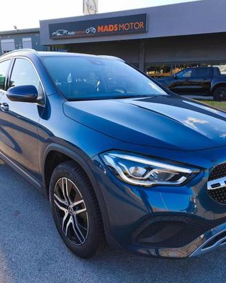 MERCEDES-BENZ GLA 180 Automatic Sport Plus