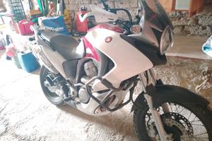 Honda Transalp 700