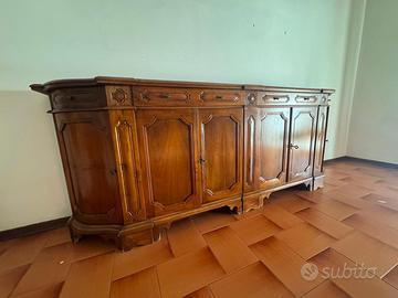 Vendiamo mobili e n.8 sedie per sala da pranzo
