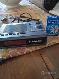 piccola radio Schwarz 