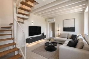 Appartamento di 123 m² con 4 locali e box auto a L