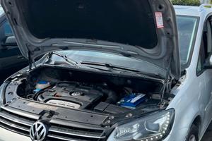 volkswagen touran 2012
