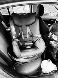 Base isofix ruotante e seggiolino joie