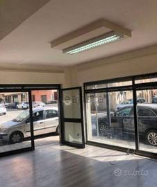 Negozio fronte strada C1