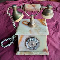 Telefono vintage in onice