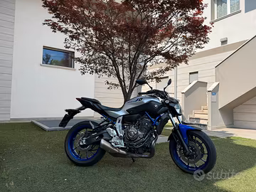 Moto yamaha mt07