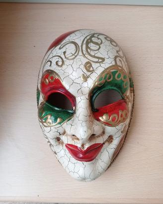 maschera veneziana in cartapesta 