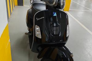 vespa gts 300 4000km granturismo