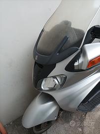 Suzuki Burgman 650 - 2004