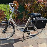 Bici olandese Batavus modeIlo Intermezzo de luxe