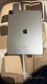 Ipad 12.9  6° generazione con magic keyboard