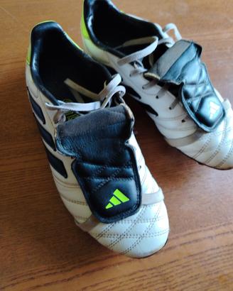 scarpe calcio Adidas numero 40