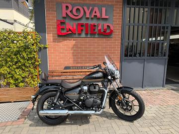 Royal Enfield Meteor 350 Supernova Black